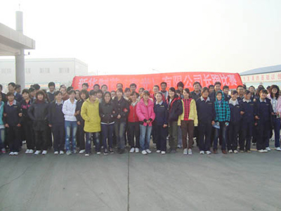 1513583423425334.jpg 公司组织的冬季长跑比赛1.jpg